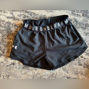 Under Armour Women's Black Running Shorts size small
